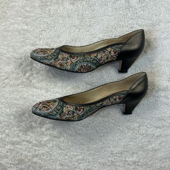 Vintage 80s 90s Johansen carpet tapestry floral pumps, size 10 - Picture 9 of 11